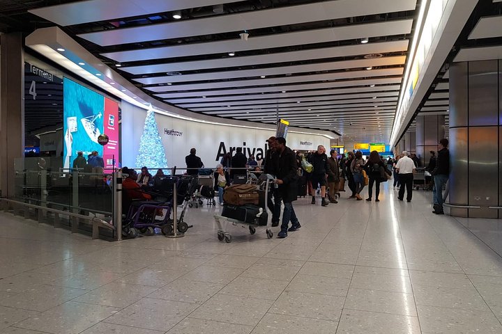 Shared Shuttle Service from Gatwick to your Hotel in London