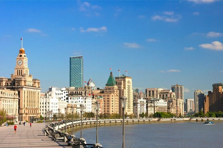 Shanghai City Day Tour with Yuyuan Garden and Huangpu River Cruise