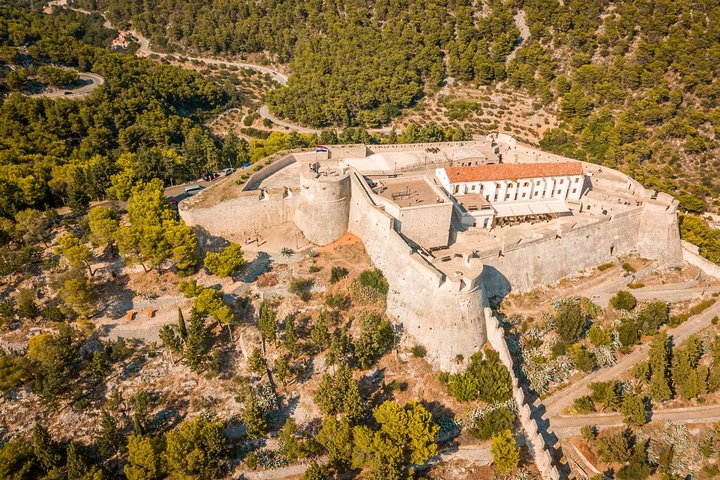 Blue Cave and Hvar Tour - 5 Islands Tour from Split and Trogir