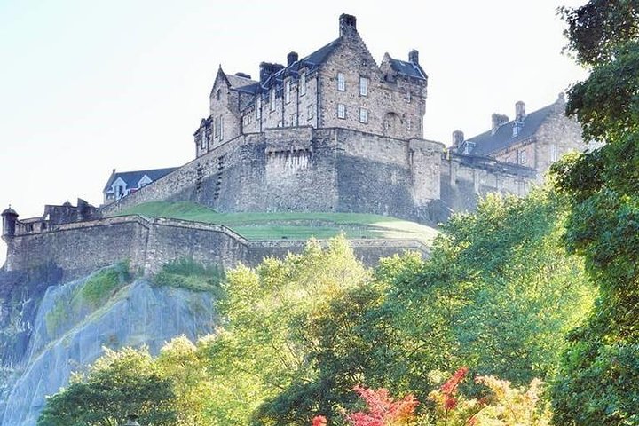 Edinburgh Castle Guided Walking Tour - Entry Tickets Included
