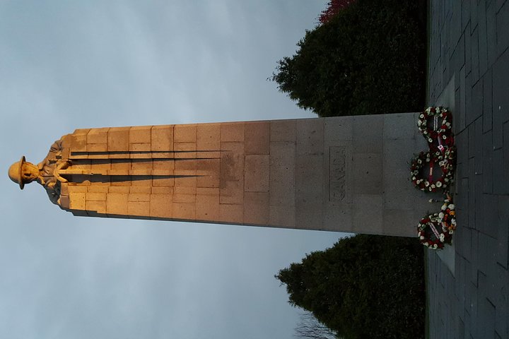 Canadian Somme and Flanders battlefield tour 2 days starting from Lille or Arras