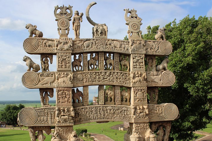 Excursion To Sanchi Stupa And Udayeshwara Temple From Bhopal