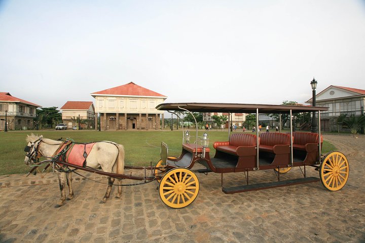 Heritage Day Trip to Las Casas Filipinas from Makati or Manila Bay
