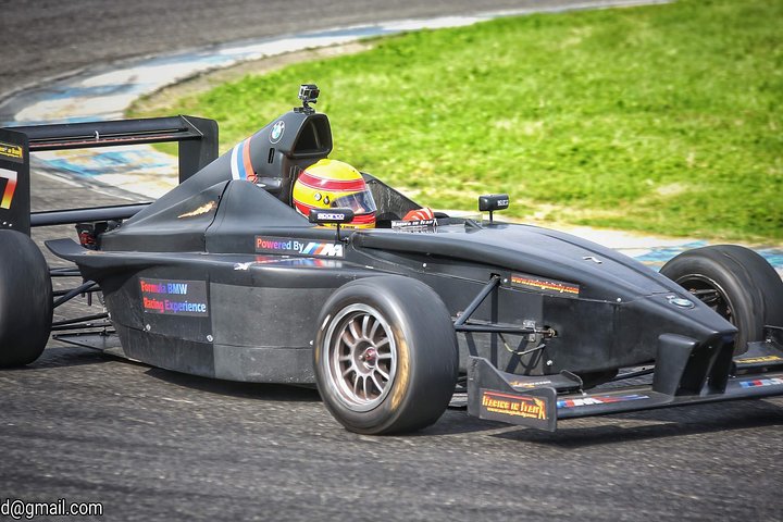 Racing Experience-Formula Racing Course and laps on Ferrari near Milan