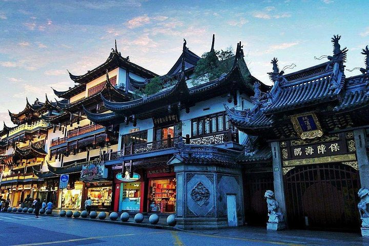 Private Shore Excursion of Amazing Shanghai City Highlights with Lunch