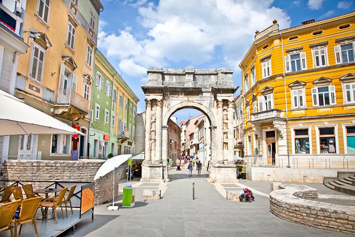 Day trip to Rovinj and Pula with lunch from Poreč