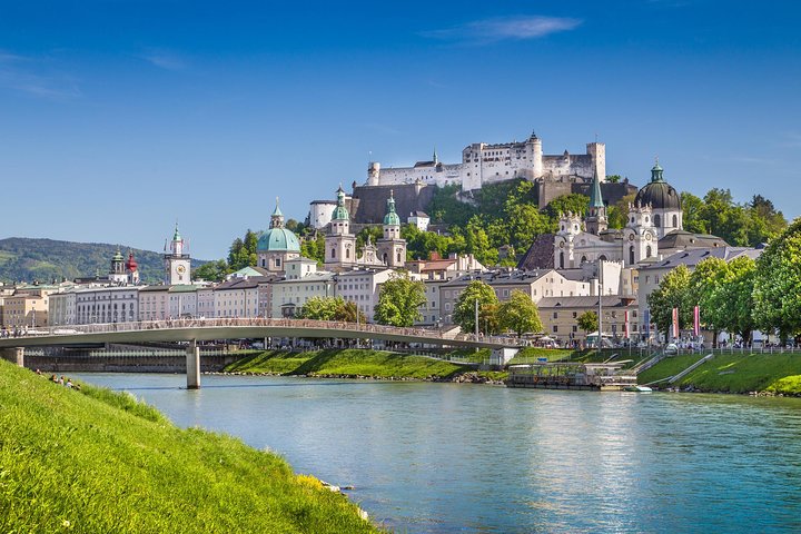 Customized Private Tour to Salzburg for Cruise Guests from Linz or Passau