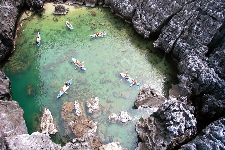 Semi-Private yacht adventure to Ang Thong Park’s hidden treasures
