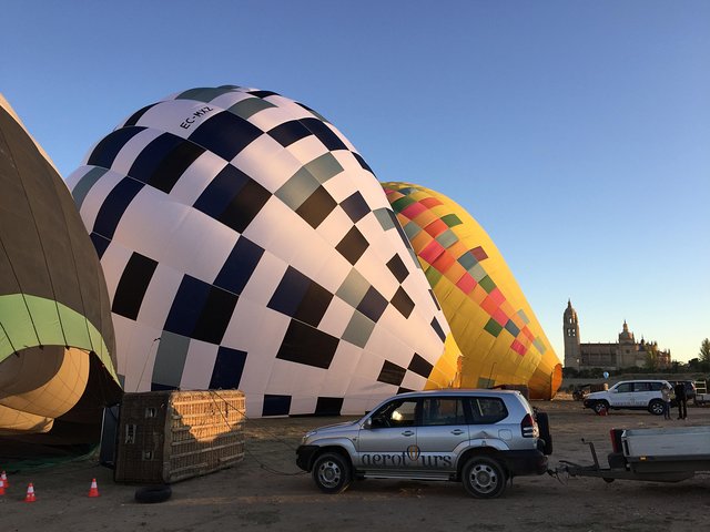 Hot-Air Balloon Ride over Segovia with Optional Transport from Madrid