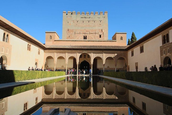 Skip-the-Line Alhambra, Nasrid & Generalife Granada Tour