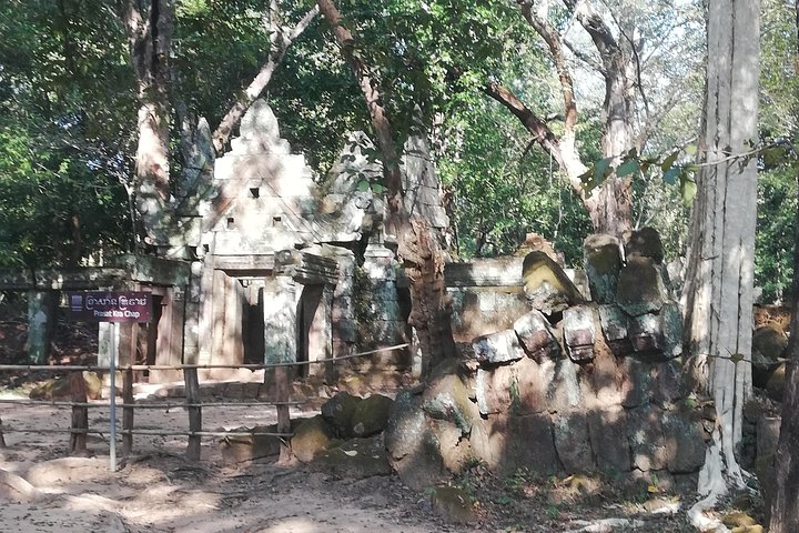 Private tour to Koh ker and Preah Vihear temple from Siem Reap