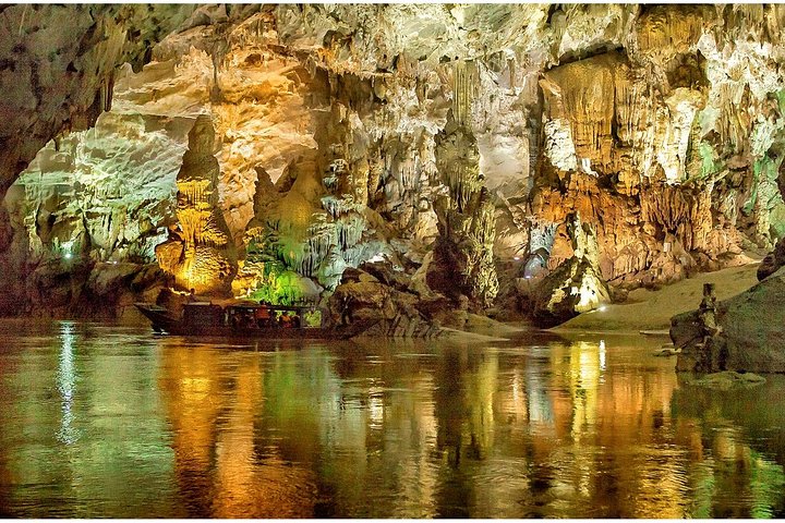 Deluxe Small Group Tour: Phong Nha Cave And Dark Cave 1 Day