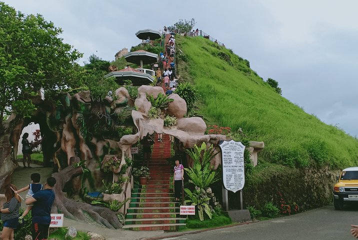 Private Day Trip Cebu to Bohol w/ Chocolate Hills & Loboc Cruise