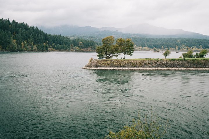 Multnomah Falls and Columbia River Gorge Waterfalls Tour Morning