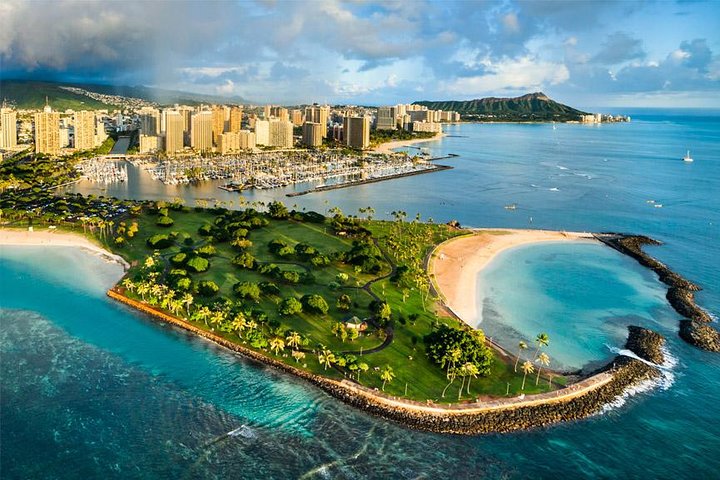 Oahu: 60 Min Royal Crown Helicopter Tour - Doors Off or On