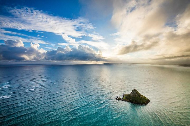 Oahu: 60 Min Royal Crown Helicopter Tour - Doors Off or On