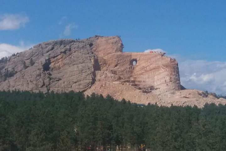 Mount Rushmore and Black Hills Tour with Two Meals and a Music Variety Show