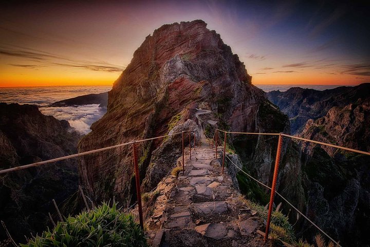 Pico Arieiro To Pico Ruivo/With Trail entry Fee Included PR 1 + 1.2