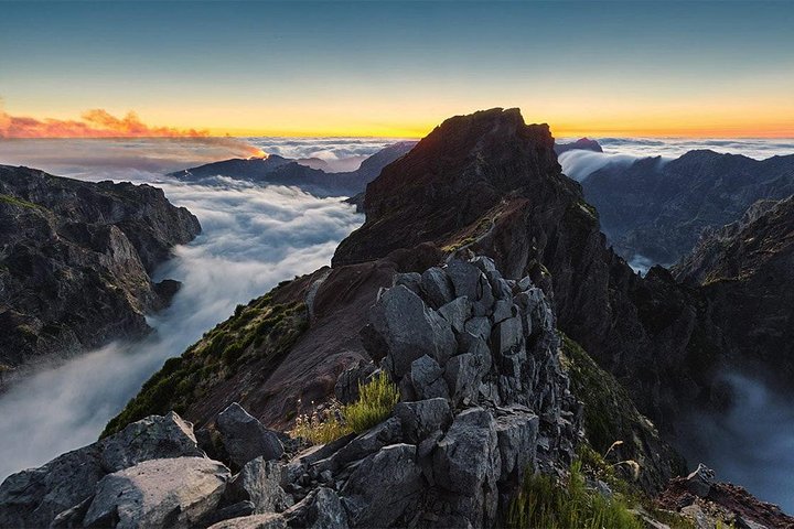 Pico Arieiro To Pico Ruivo/With Trail entry Fee Included PR 1 + 1.2