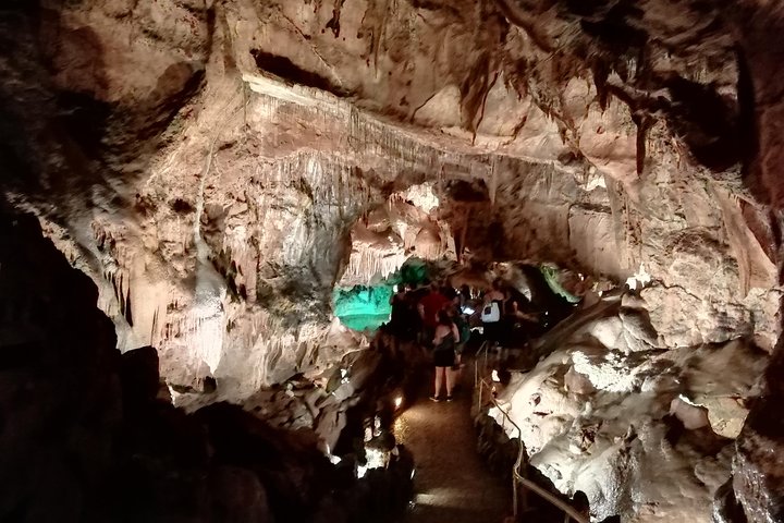 Natural Heritage, Caves, Water Springs and Salt Pans from Nazaré