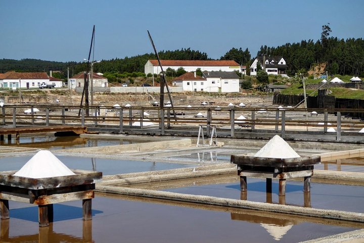 Natural Heritage, Caves, Water Springs and Salt Pans from Nazaré