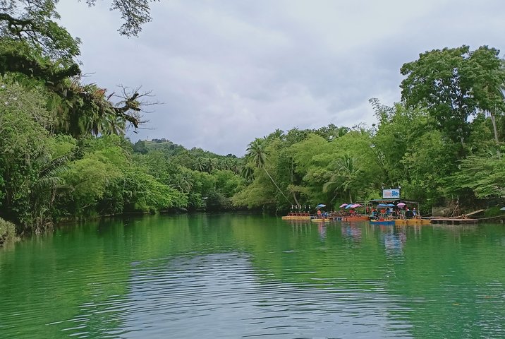 Private Day Trip Cebu to Bohol w/ Chocolate Hills & Loboc Cruise