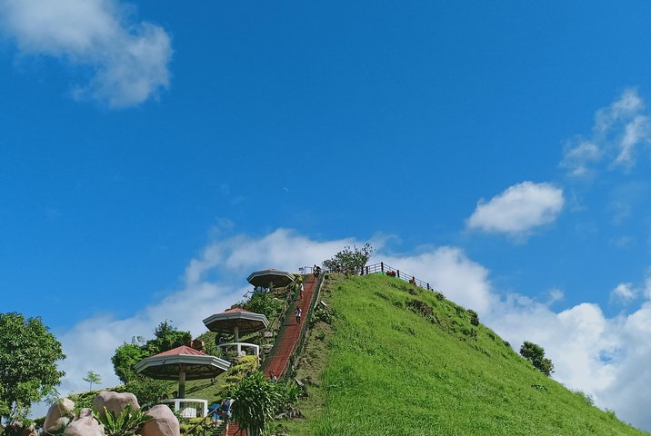 Private Day Trip Cebu to Bohol w/ Chocolate Hills & Loboc Cruise