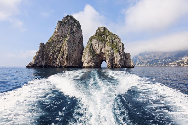 Small Group Capri Island Boat Ride with Swimming and Limoncello