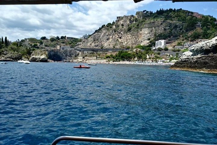 Taormina and Isola Bella Day Tour with Boat Trip from Messina