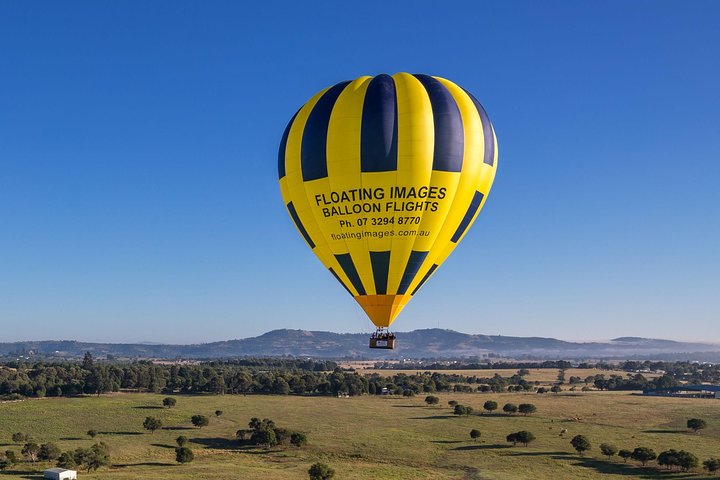 Brisbane's closest Hot Air Balloon Flights - City & Country views - 1 hr flight!