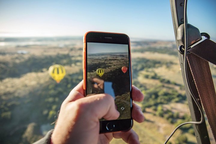 Brisbane's closest Hot Air Balloon Flights - City & Country views - 1 hr flight!