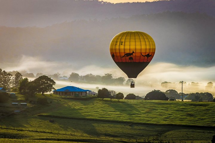 Brisbane's closest Hot Air Balloon Flights - City & Country views - 1 hr flight!