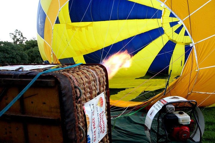 Brisbane's closest Hot Air Balloon Flights - City & Country views - 1 hr flight!