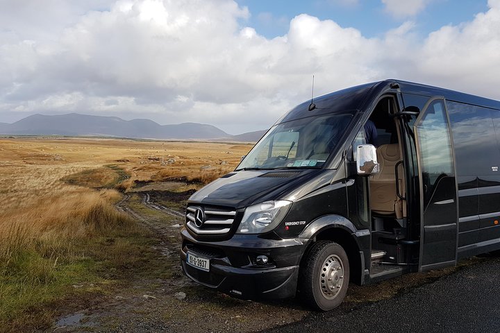 From Galway: Guided tour of Connemara with 3 hour stop at Connemara National Pk.