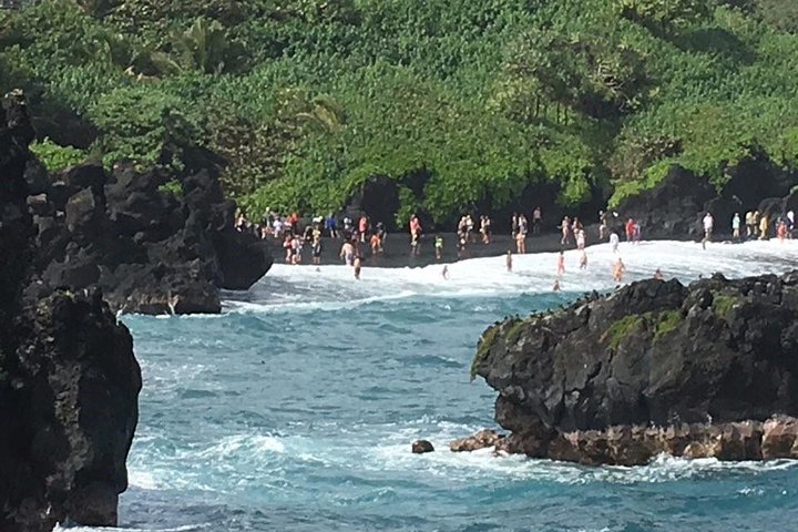 Road to Hana: Full-Day Scenic Drive with Blacksand & Waterfalls