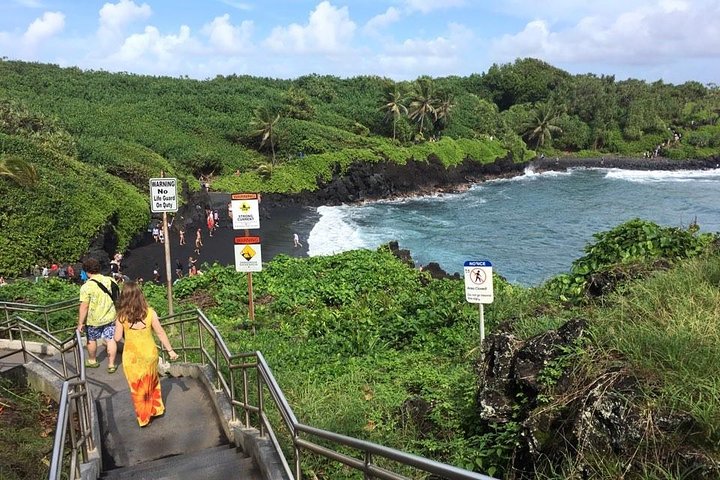Maui Tour : Road to Hana Day Trip from Kahului Lunch, Water, Chip