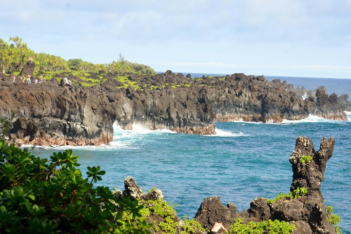 Maui Tour : Road to Hana Day Trip from Kahului Lunch, Water, Chip