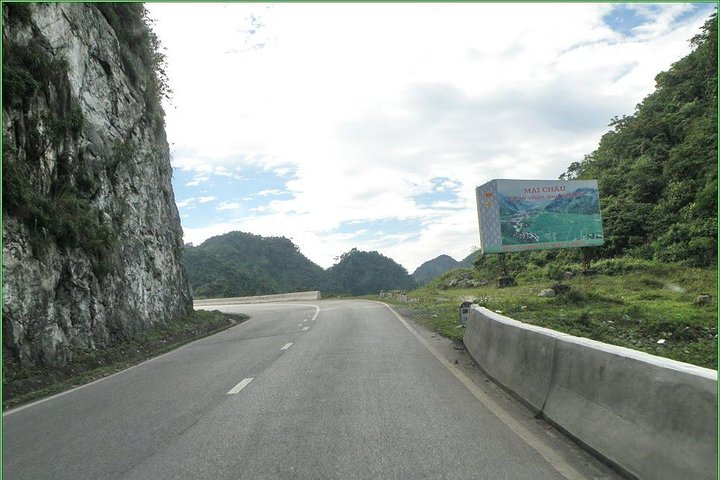 Private Transfer Hanoi Mai Chau One Way (Free hotel pickup)