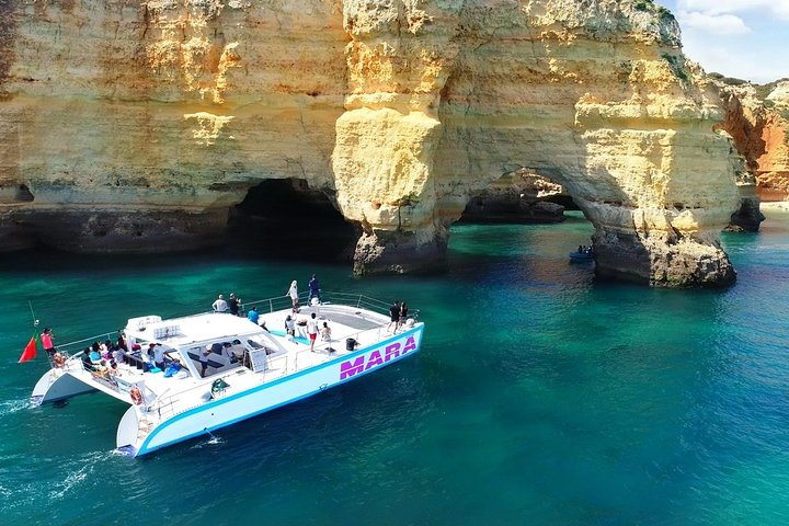 Catamaran Cruise: Caves and Coastline to Benagil
