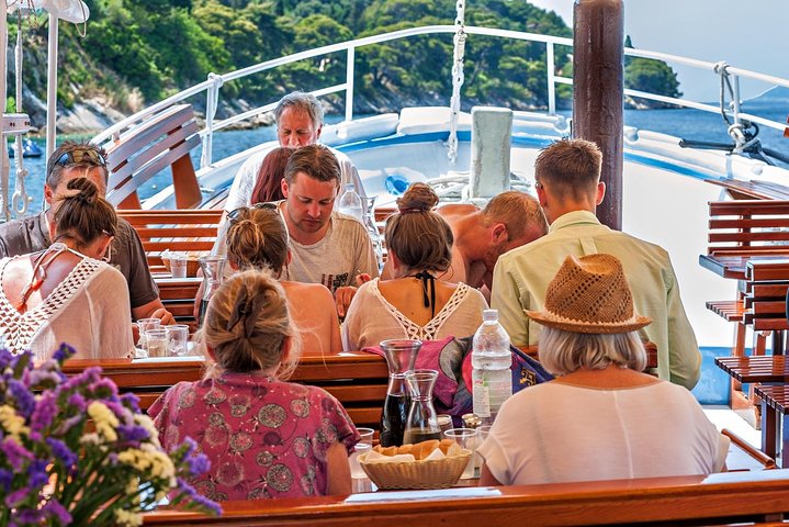 Full-Day Elaphite Islands Cruise from Dubrovnik with Lunch