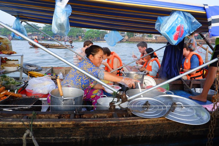 Cai Rang Floating Market – Bike, Cook & Weave the Mekong