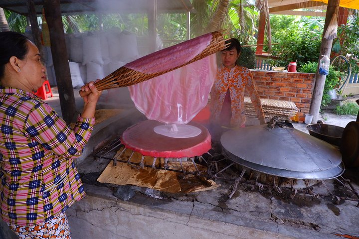 Mekong Delta and Cai Rang Floating Market 5-Hours Tour