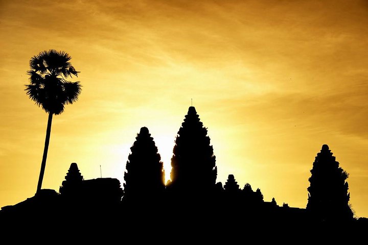 Angkor 2-Day Sunset & Sunrise Small-Group Tour