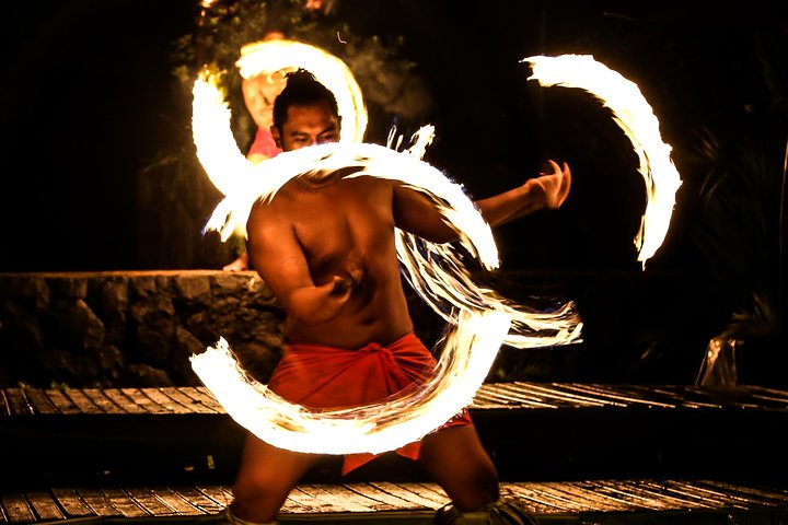 Island Show Fiafia Night @ Le Manumea Hotel