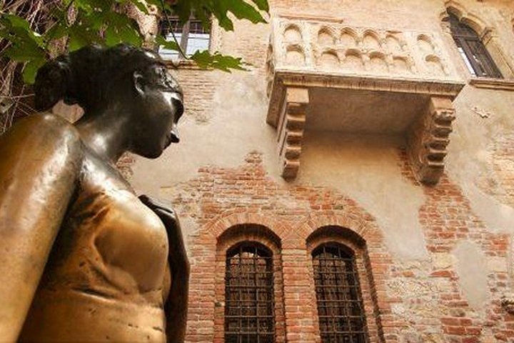Verona and Lake Garda Day Trip from Bergamo