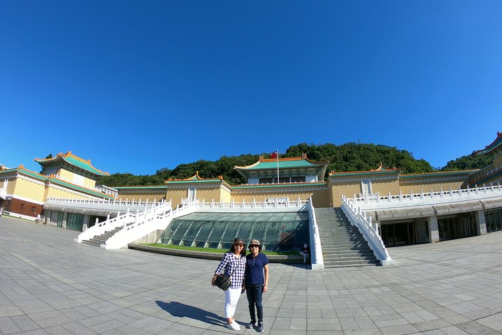 Full-Day Private Custom Taipei City Tour