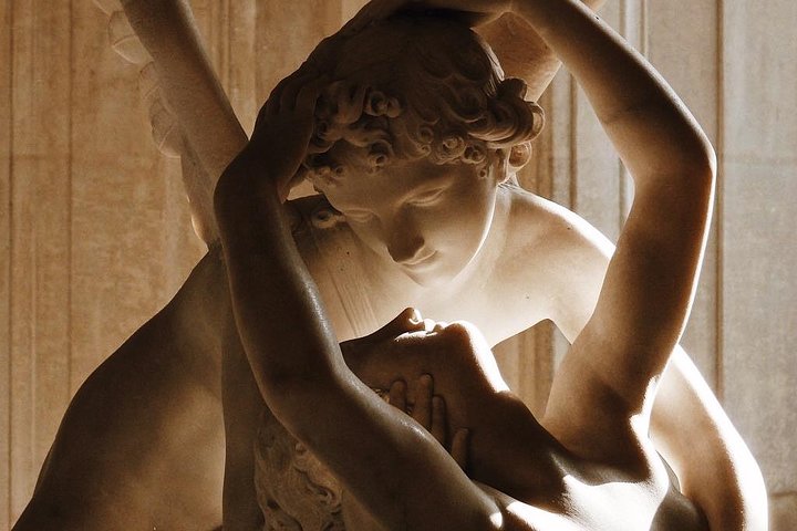Louvre Museum Premium Guided Tour 6 GUESTS MAX Entry Included