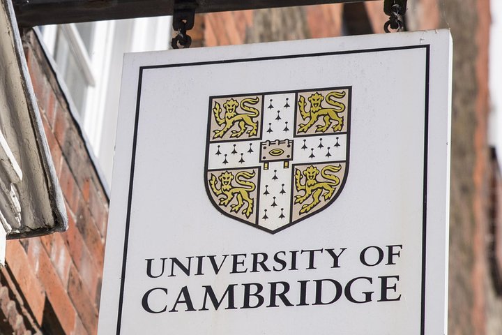 Cambridge University Tour by Alumni™ with optional King's Chapel