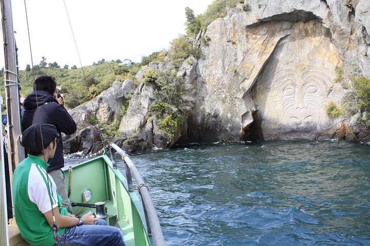 Lake Taupō Māori Rock Carvings Scenic Cruise aboard Ernest Kemp