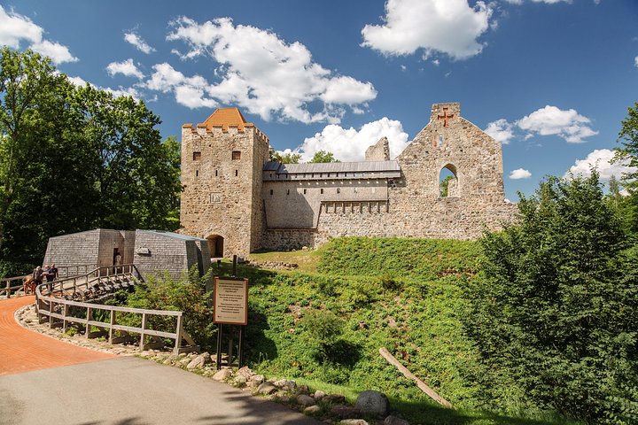 Full-Day Private Trip to Cesis, Sigulda and Turaida from Riga